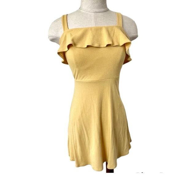 Forever 21 Dresses & Skirts - Forever 21 yellow tank ruffle overlay dress